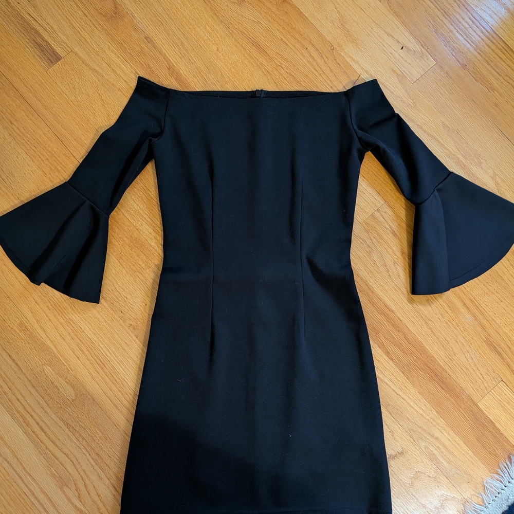 Storets Black Off-Shoulder Bell Sleeve Mini Dress XS – NWT (No Tag)